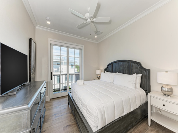 Anna Maria Island Beachfront Condo Rental - Luxury 4-Bedroom Gulf-View Vacation Condo with Pool and Spa